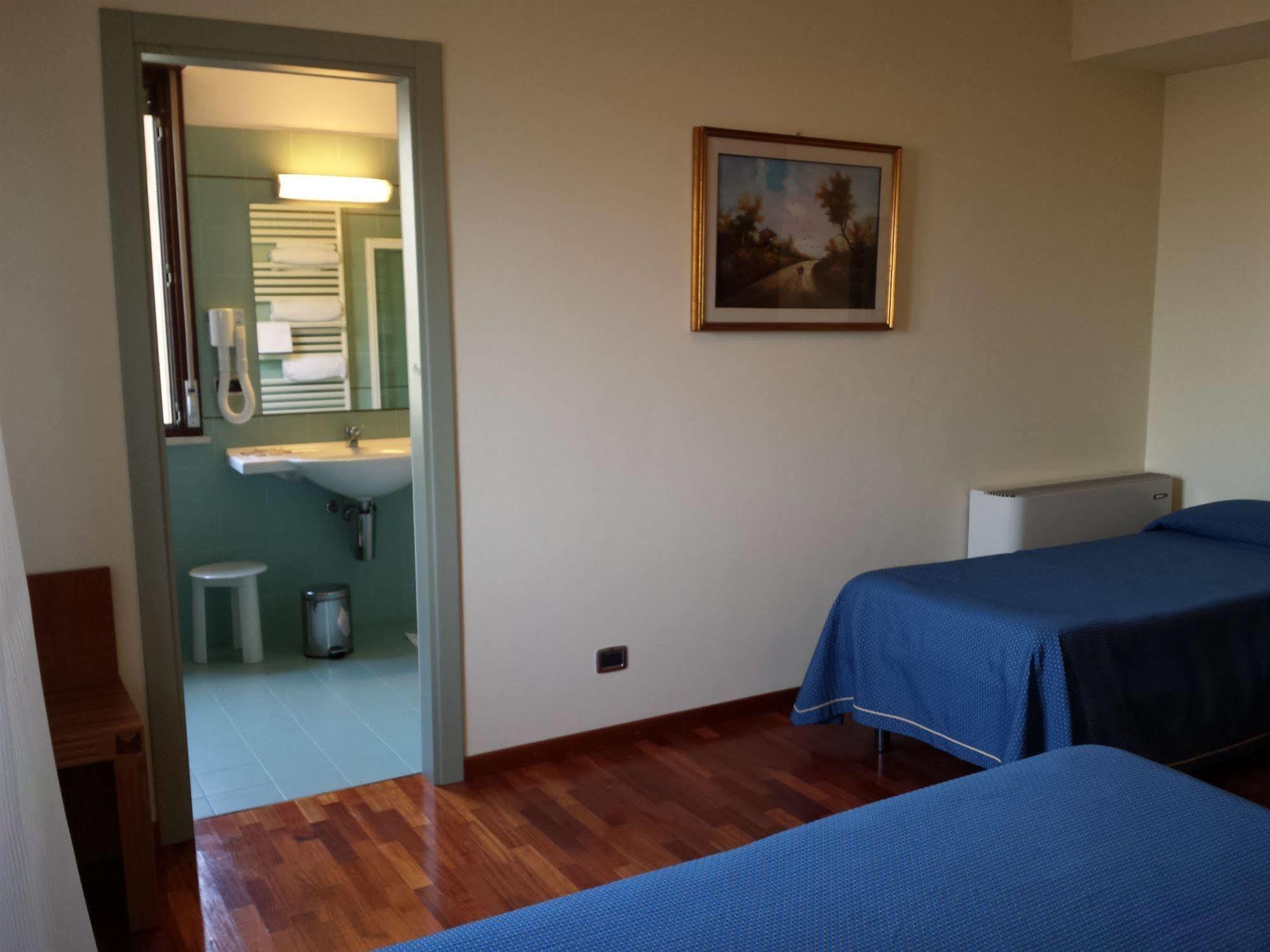 Hotel Il Castellaccio Piccione Exterior photo