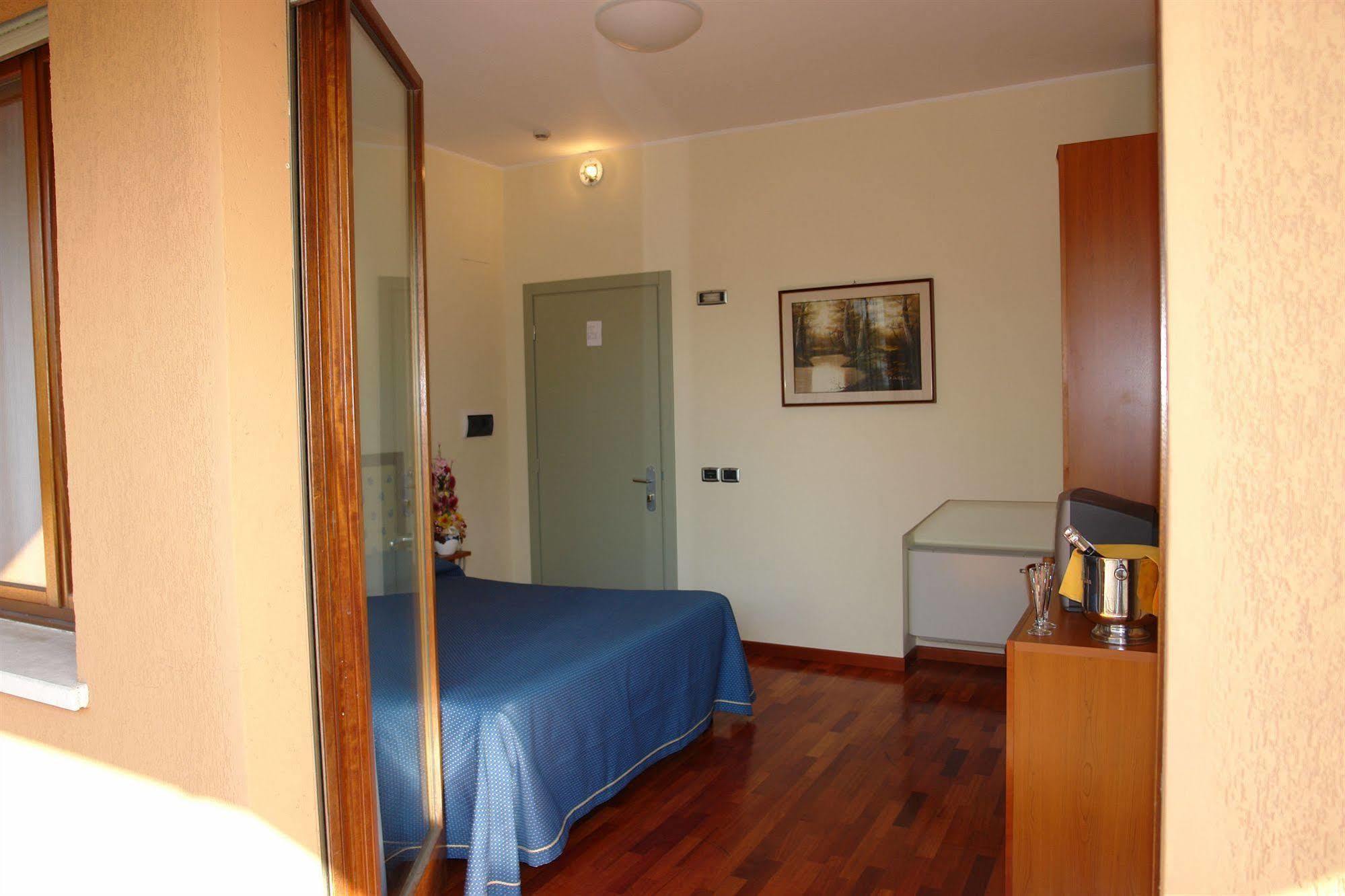 Hotel Il Castellaccio Piccione Exterior photo