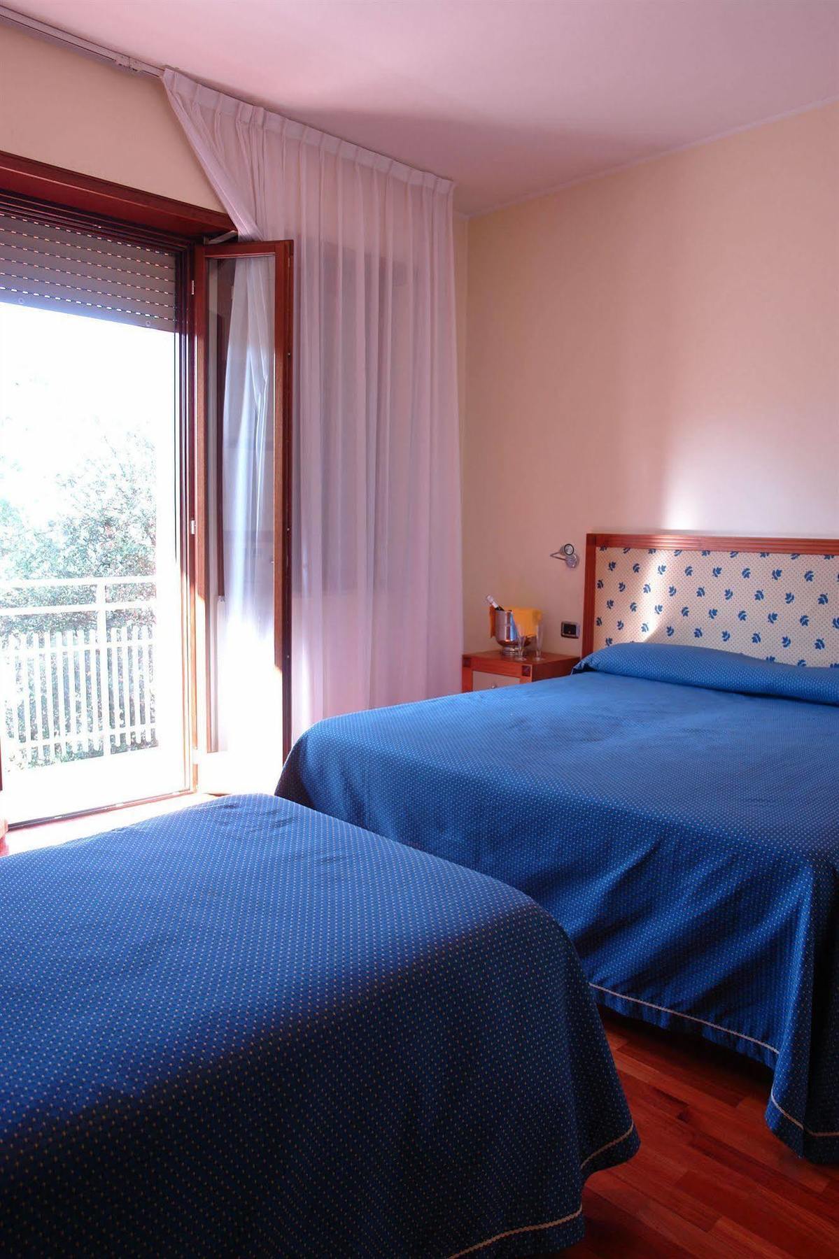 Hotel Il Castellaccio Piccione Exterior photo