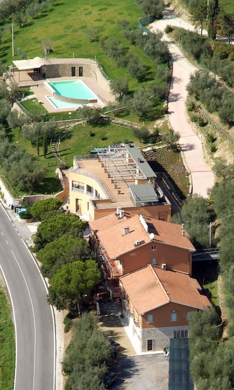 Hotel Il Castellaccio Piccione Exterior photo